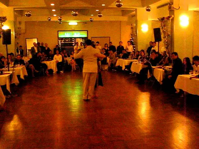 Video thumbnail for Graciela Gamba & Diego Converti Hong Kong Grand Milonga Dec 10 2011 Encore