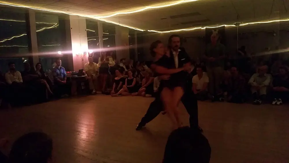 Video thumbnail for Argentine tango: Celina Rotundo & Hugo Patyn - tango escenario