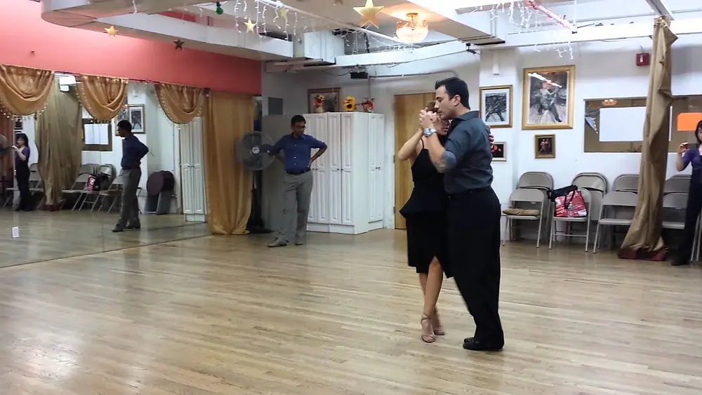 Video thumbnail for Argentine tango workshop: Leandro Oliver & Laila Rezk - Muchacha (lyrics)
