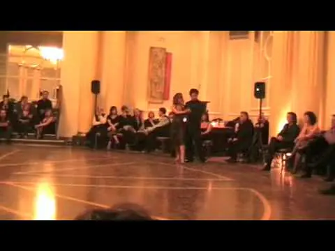 Video thumbnail for Sebastian Arce y Mariana Montes bailando un Tango en una Milonga de Zaragoza