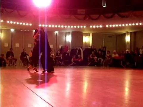 Video thumbnail for Maria Bélen Giachello et Diego "El Pàjaro"Riemer -Tango 1.AVI