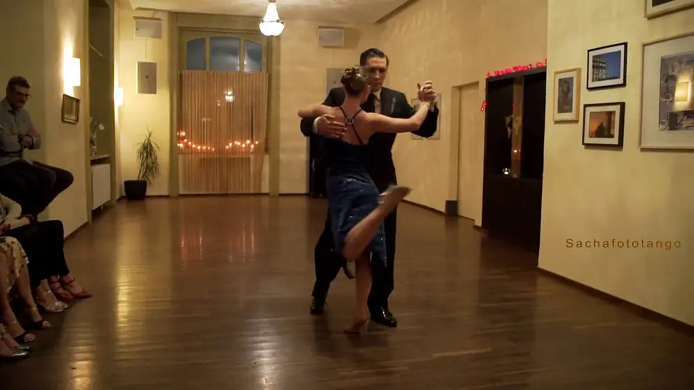 Video thumbnail for Camila Fontan y Matias Diaz, Milonga El Correo, 20.02.2016
