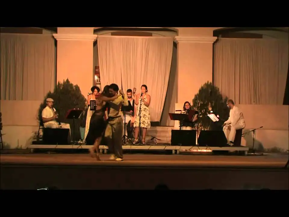 Video thumbnail for Dimitris Biskas & Mariana Patsarika Impro  Locos de atar Live   Dernière Danse