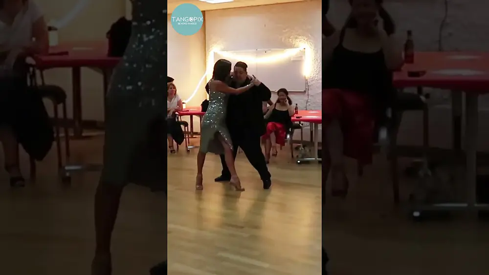 Video thumbnail for Aoniken Quiroga & Luna Palacios dance Sexteto Milonguero - Pocas Palabras