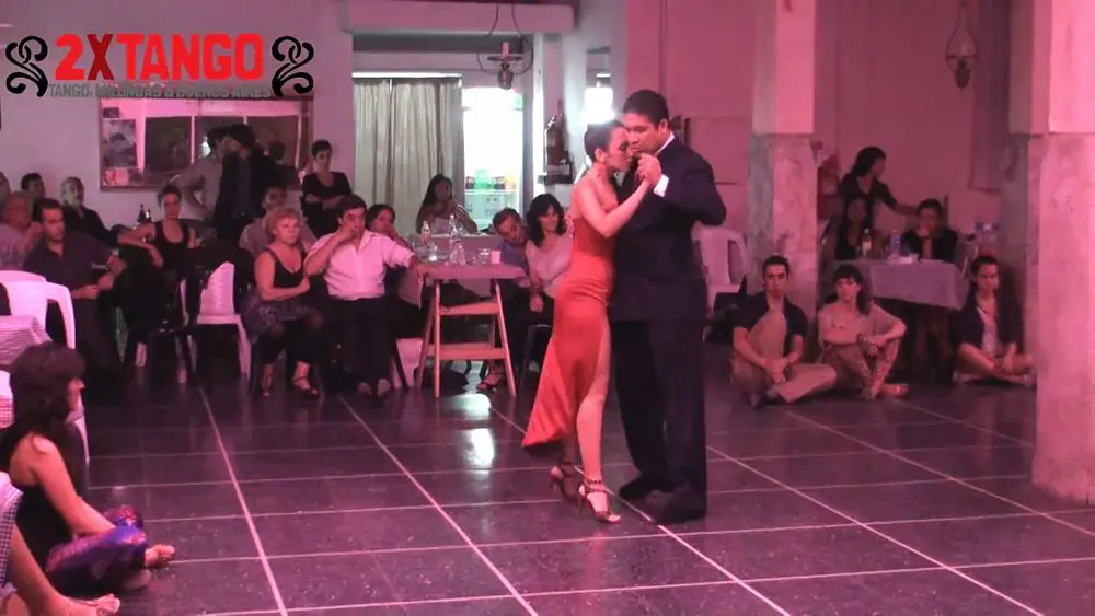 Video thumbnail for Roberto Zuccarino & Jesica Arfenoni Tango Esta noche de luna en El Floreal Abr 2012.f4v