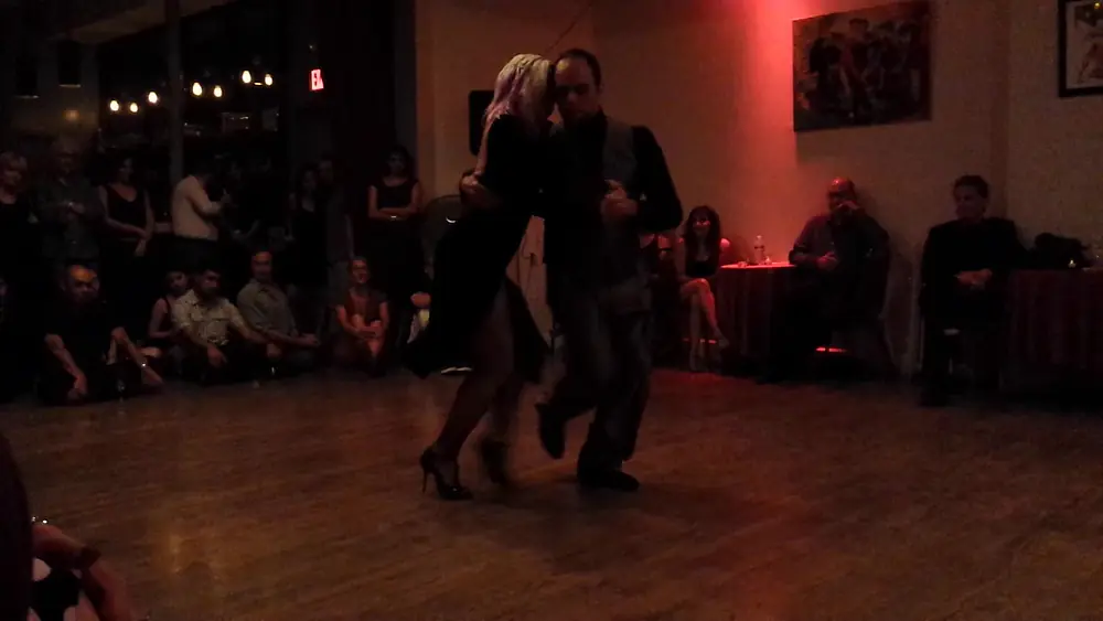 Video thumbnail for Argentine tango: Tamara Bisceglia & Mario De Camillis - milonga
