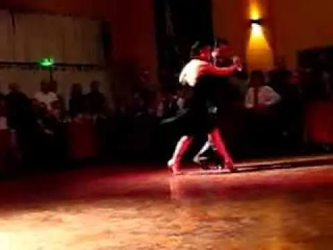 Video thumbnail for Facundo de la Cruz y Paola Sanz en Parakultural sept. 2012 (3/4)