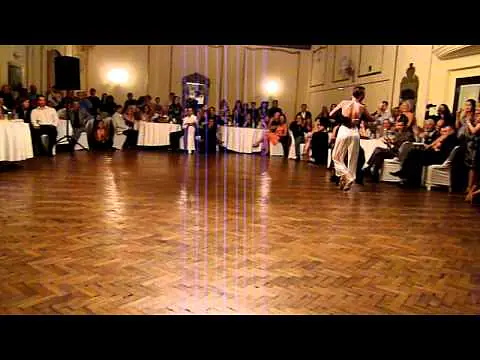 Video thumbnail for Diego Escobar y Angie Staudinger en La Sooocial . Milonga