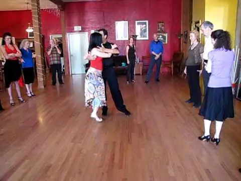 Video thumbnail for Tango step   Teaching Romantic Style Step   Oscar Mandagaran  & Georgina Vargas