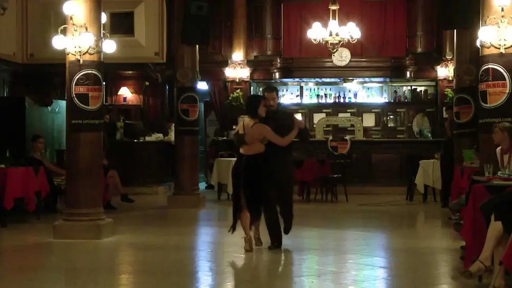 Video thumbnail for La Milonga: Mong-Lan & Walter Champin, La Confitería Ideal, Tango Argentino