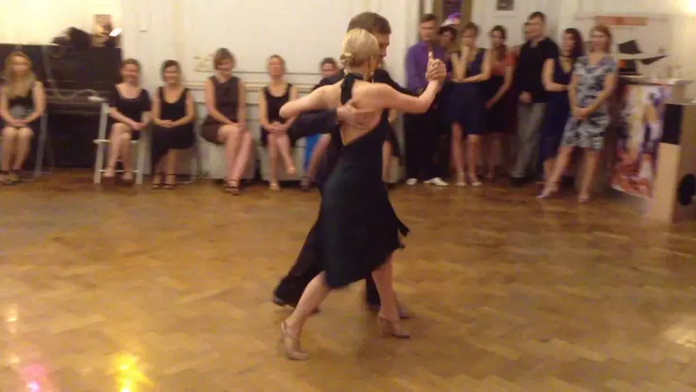 Video thumbnail for Rodion Khramutichev & Ekaterina Koptelova. Tangomania club (St.Petersburg)