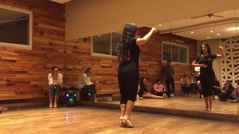 Video thumbnail for Dana Frigoli: Rhythmic and melodic ornaments - mujercitas tango festival