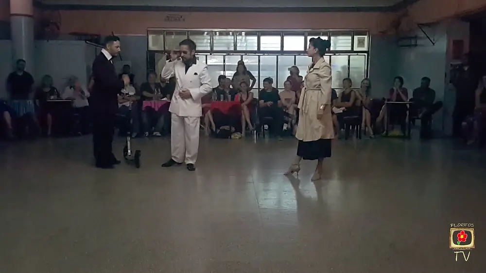 Video thumbnail for Mariela Sametband, Guillermo Barrionuevo - Osvaldo Fresedo - Sueno Azul