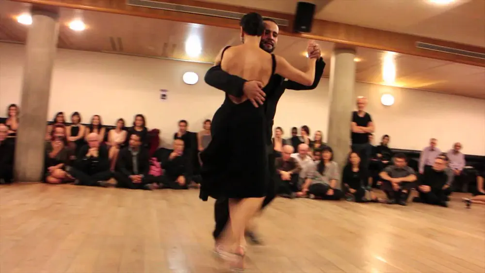 Video thumbnail for Maria Filali y John Zabala 20/12/2014 (Tango No te quiero más Orquesta Enrique Rodriguez) Paris