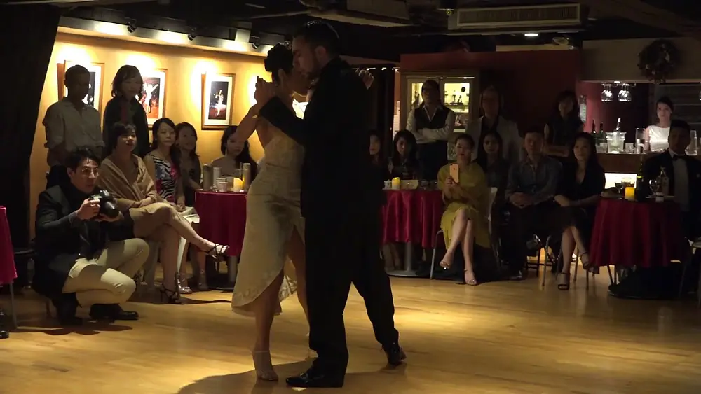 Video thumbnail for Jonathan Saavedra & Clarisa Aragón 2017 in Taipei 1/3 - “Y la perdí”