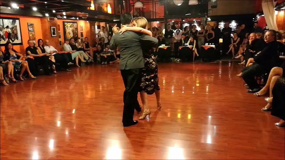 Video thumbnail for Milonga di Gala con Show dei Maestri de La Mariposa - Sebastian Zanchez e Malvina Gili