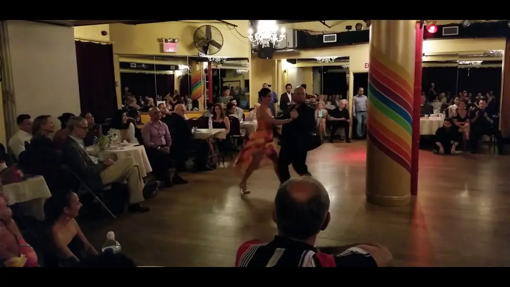 Video thumbnail for Argentine tango: Pablo Pugliese & Noel Strazza - El Aeroplano