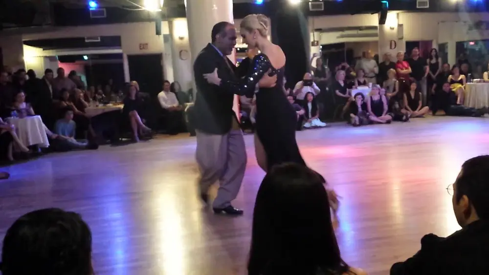Video thumbnail for Argentine tango: Claudio Villagra & Helena Fernandez  - Pobre Flor