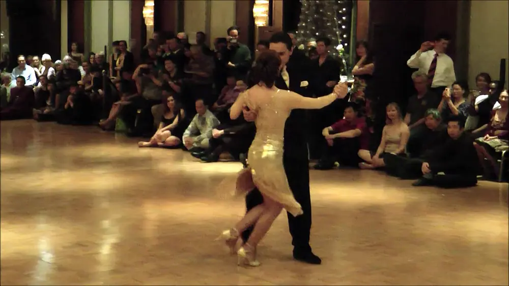 Video thumbnail for Miriam Larici y Leonardo Barrionuevo Nora's Tango Week 2011