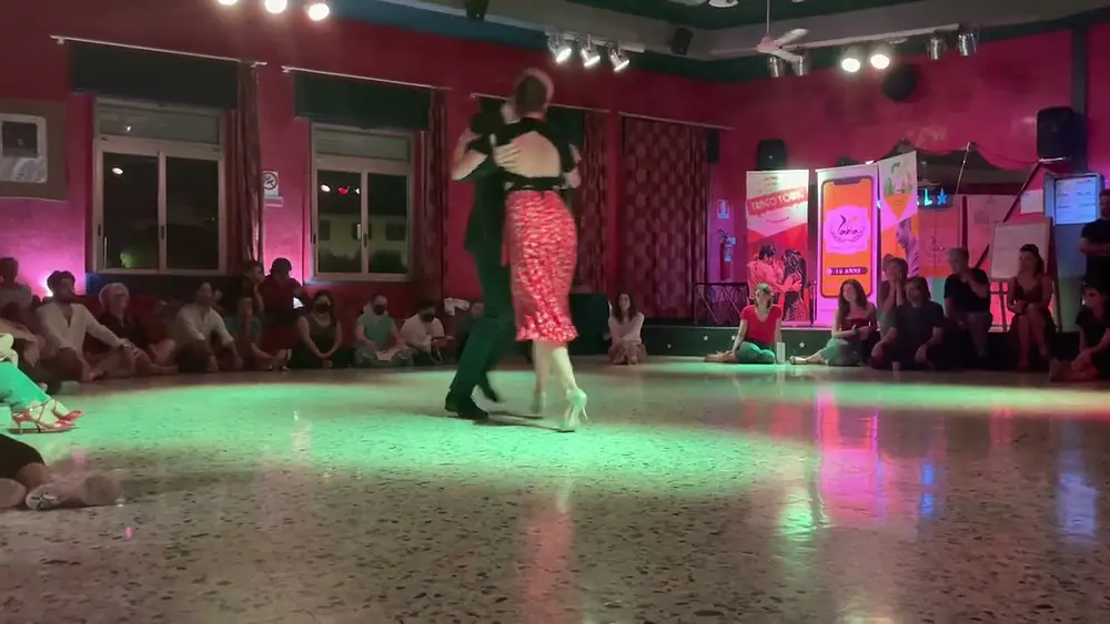 Video thumbnail for Benjamin Solano and Kira Makarova - tango performance in Florence 3/3