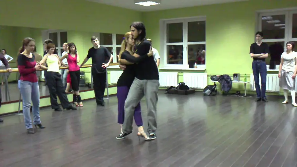 Video thumbnail for Pedro Farias y Julieta Falivene. Lesson 2 gancho. White tango Festival in Moscow 2010
