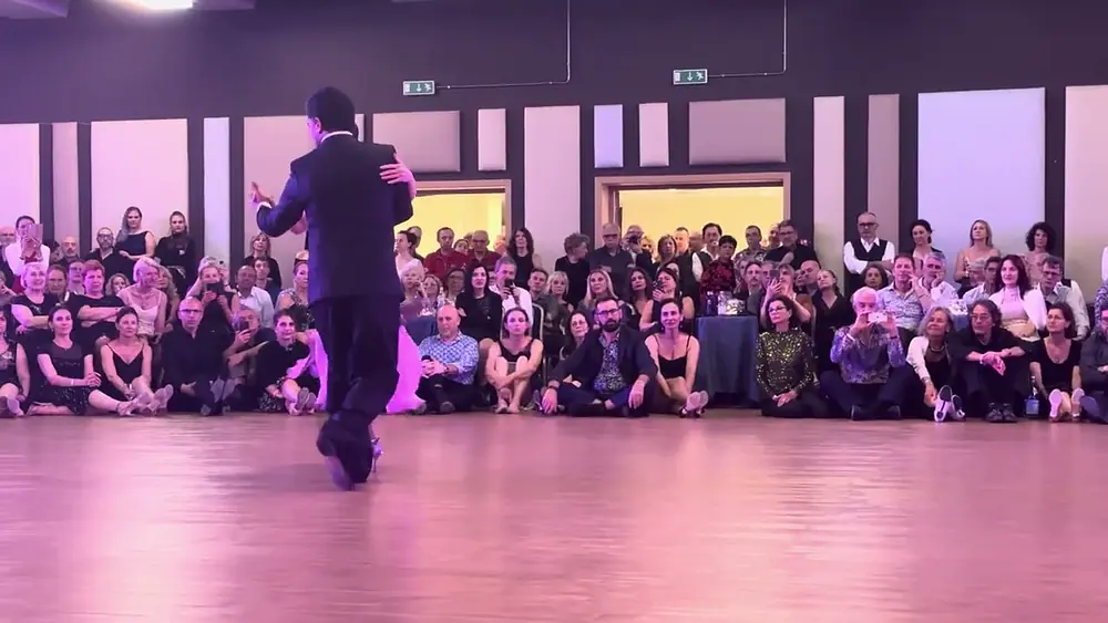 Video thumbnail for Ruben y Sabrina Veliz TangoEuphoria 23/03/2024 (1/2)