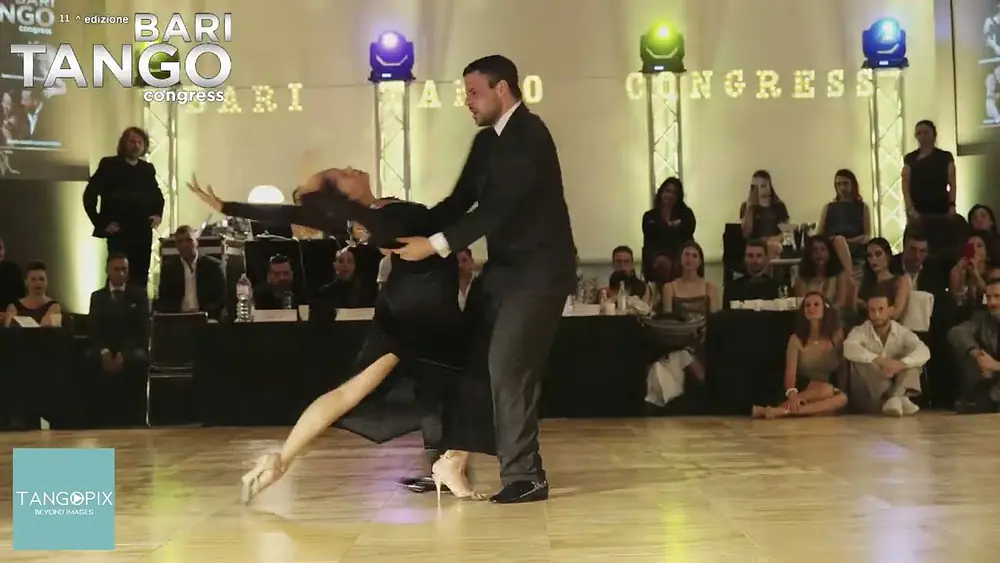 Video thumbnail for XI Bari International Tango Congress  Vanesa Villalba & Matteo Antonietti 3/3