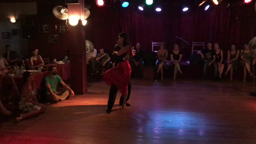 Video thumbnail for Cristhian Sosa y Magdalena Valdez - 4 "Nochero Soy"