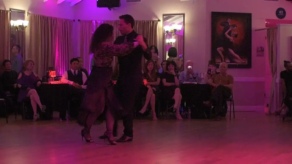 Video thumbnail for Marcela Duran and Pablo Moyano at Milonga Corazón 2/3