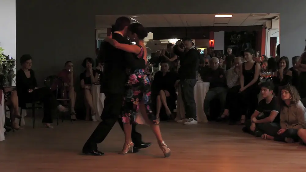 Video thumbnail for Lorena Tarantino & Giovanni Cocomero, Cabeza de novia (Winter Tango Napoli 2017, 3/4)