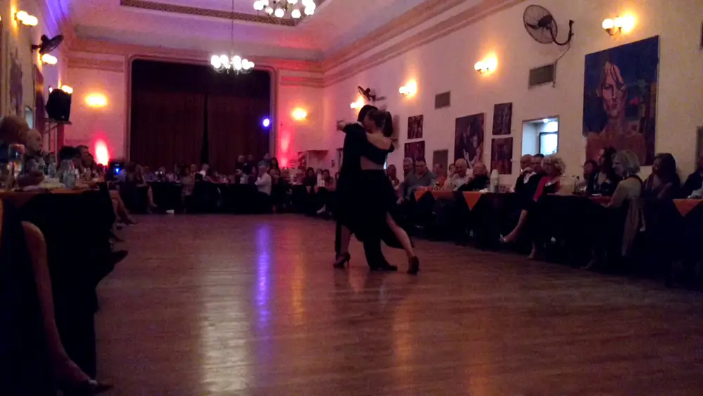 Video thumbnail for Florencia Blanco y Facundo de la Cruz en Yira Yira (6-abril-18) 3/3