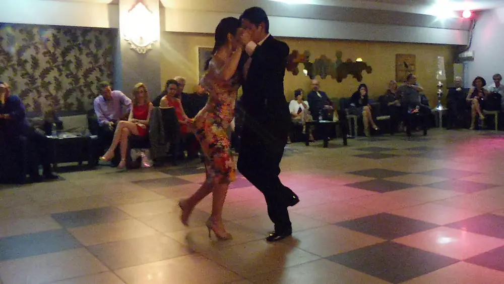 Video thumbnail for MANUELA D'ORAZIO y PABLO DANIEL MARTINEZ ..tango Asi' al CleoCafe'..4