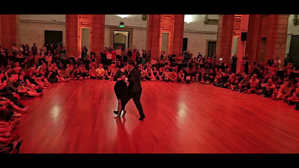 Video thumbnail for Ruben Veliz y Sabrina Veliz no 16° Festival Tango Porto, em 22/04/23 - 6/6