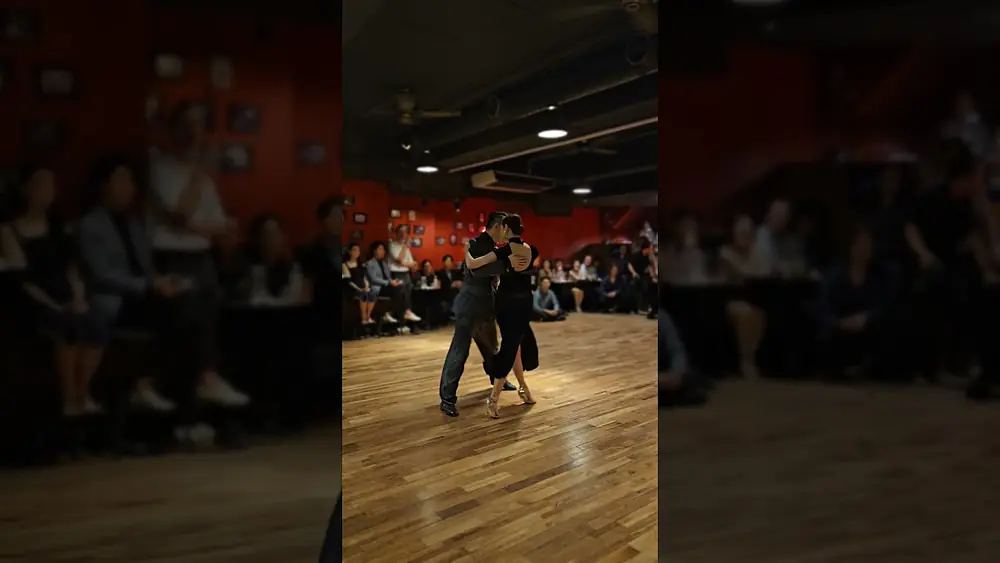 Video thumbnail for 로까 Milonga Loca In Seoul @ Ocho ,Saturday Hoi-Shan Leung y 백옥기