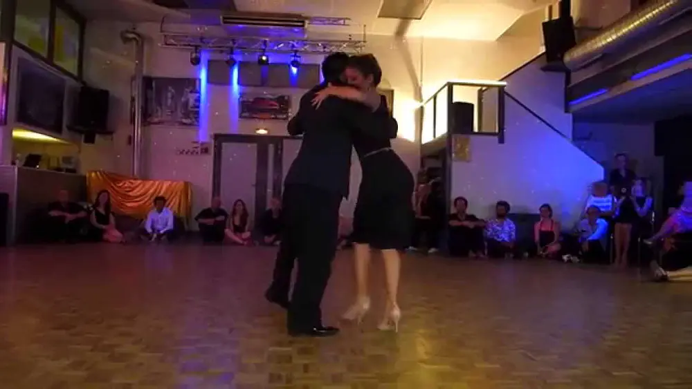 Video thumbnail for Noelia Hurtado y Carlitos Espinoza - Tango 2 -   Lyon 2014