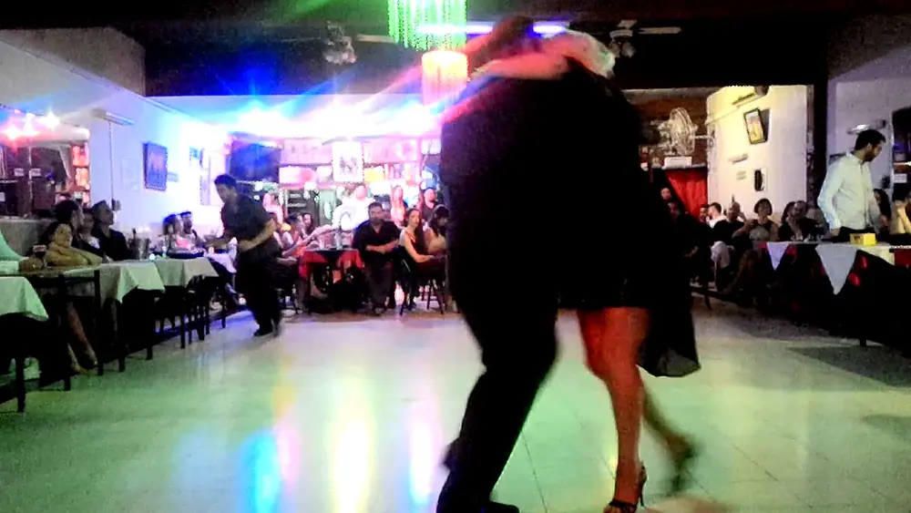 Video thumbnail for Yanina Erramouspe y Leo Ortiz 13/12/17 video 2