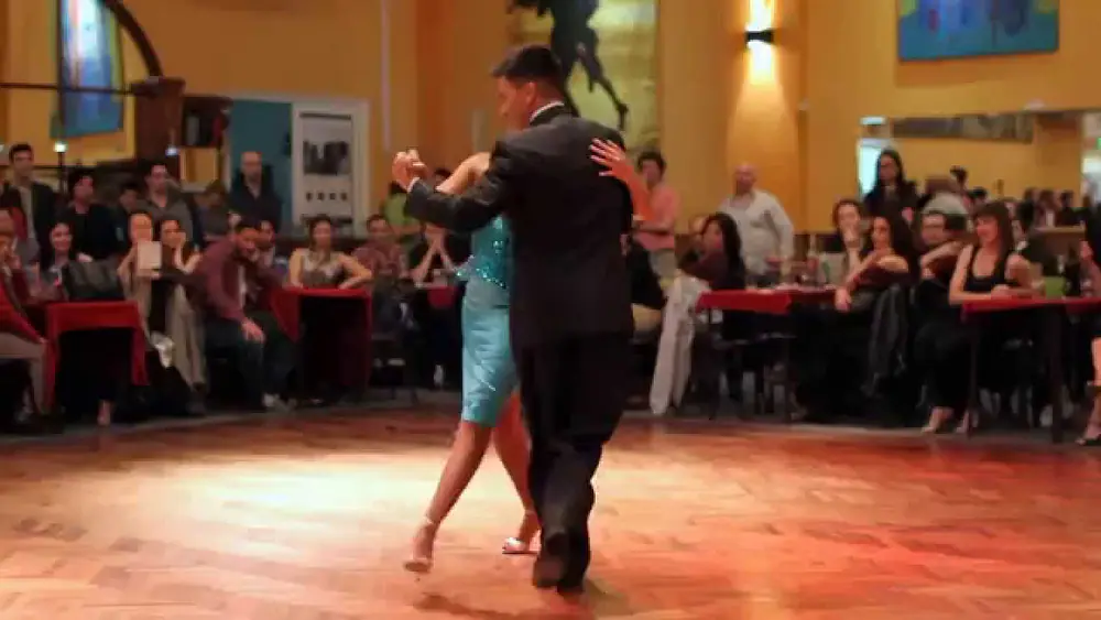 Video thumbnail for Sebastian Achaval y Roxana Suarez - La vida es una milonga