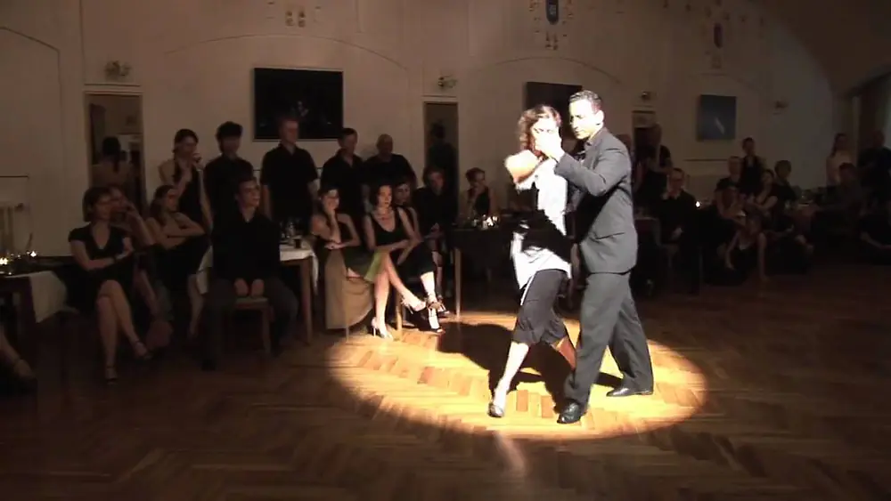 Video thumbnail for Diego Escobar & Angi Staudinger - Black milonga 2009.mov