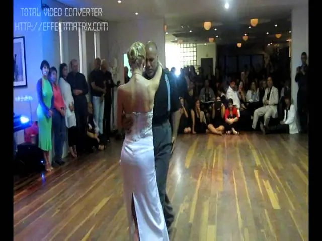 Video thumbnail for Helena Fernandez e Claudio Villagra no final Congresso