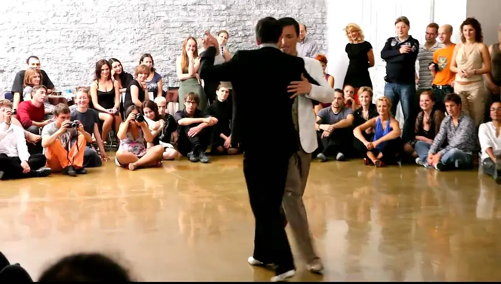 Video thumbnail for Martin Maldonado & Maurizio Ghella Milonga in White Studio, Moscow 3