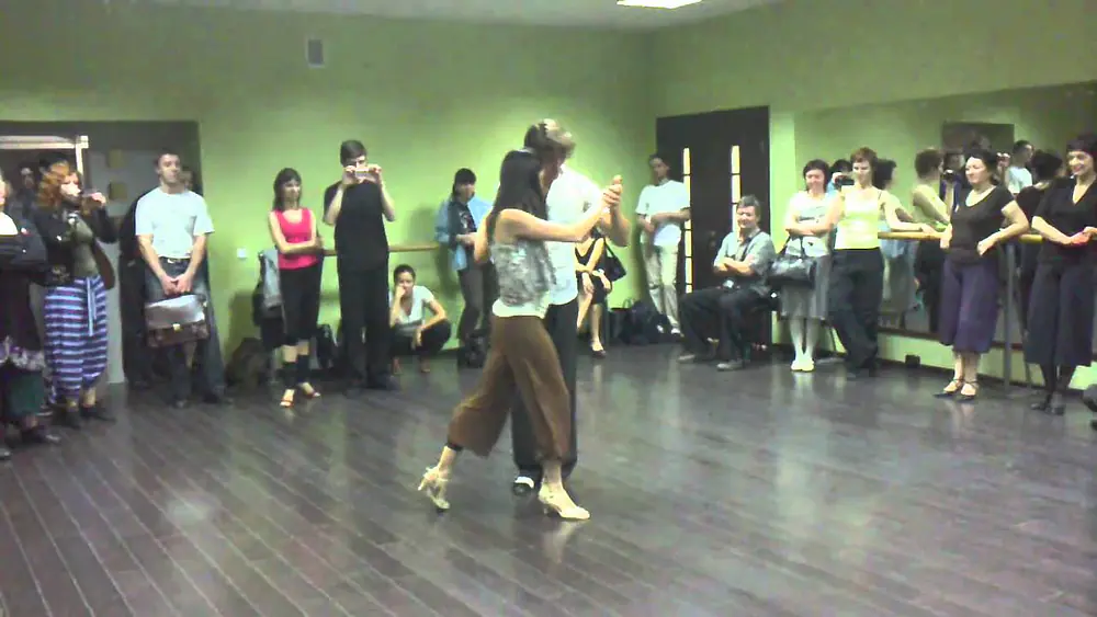 Video thumbnail for Sebastian Posadas y Eugenia Eberhardt. Classes 3. White Tango Festival in Moscow 2010.