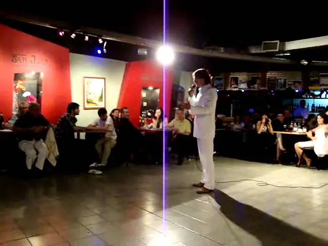 Video thumbnail for MILONGA CON ANA Y LUIS: canta ALEJANDRO VERON.