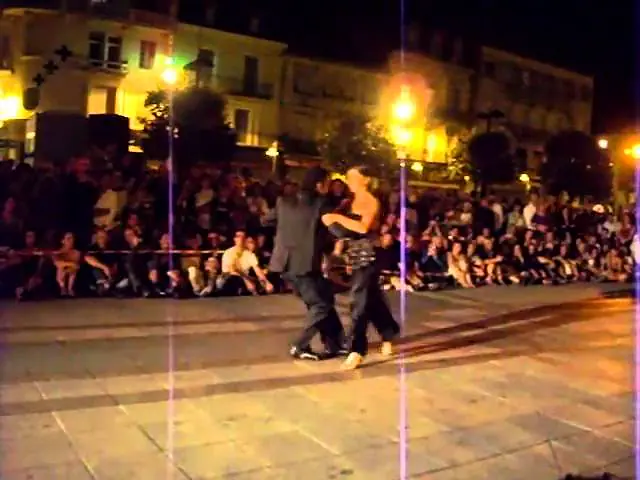 Video thumbnail for Bruno Tombari y Maria Angeles Caamaño   Tango "El Cachirulo"   Tarbes 2010