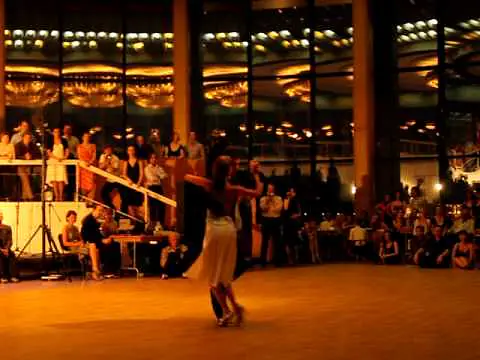 Video thumbnail for Agustina Berenstein & Rodrigo Palacios  White Nights Tango 2010 part.1