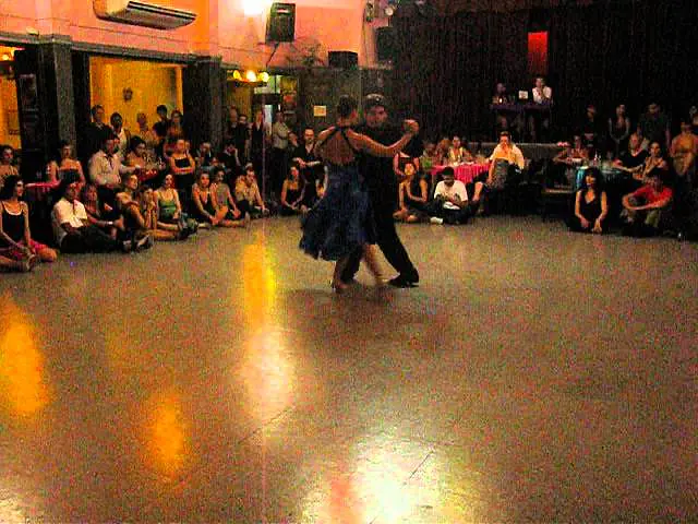 Video thumbnail for ALEJANDRA HOBERT y ADRIÁN VEREDICE en Viva La Pepa! Milonga (1/4)