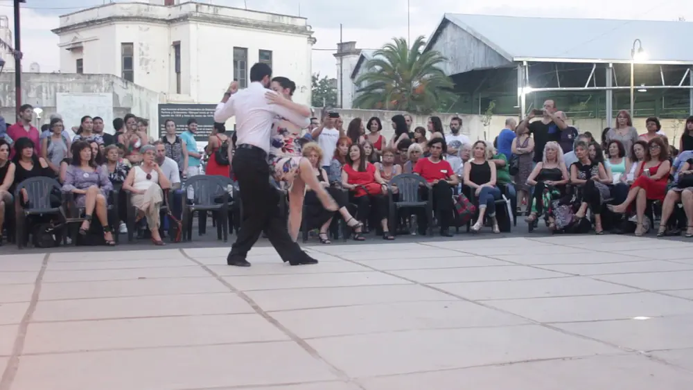 Video thumbnail for Inés Muzzopappa y Nicolás Ponce - 27/11/16 - 5ta milonga en el Ex CCDTE Olimpo 1/3