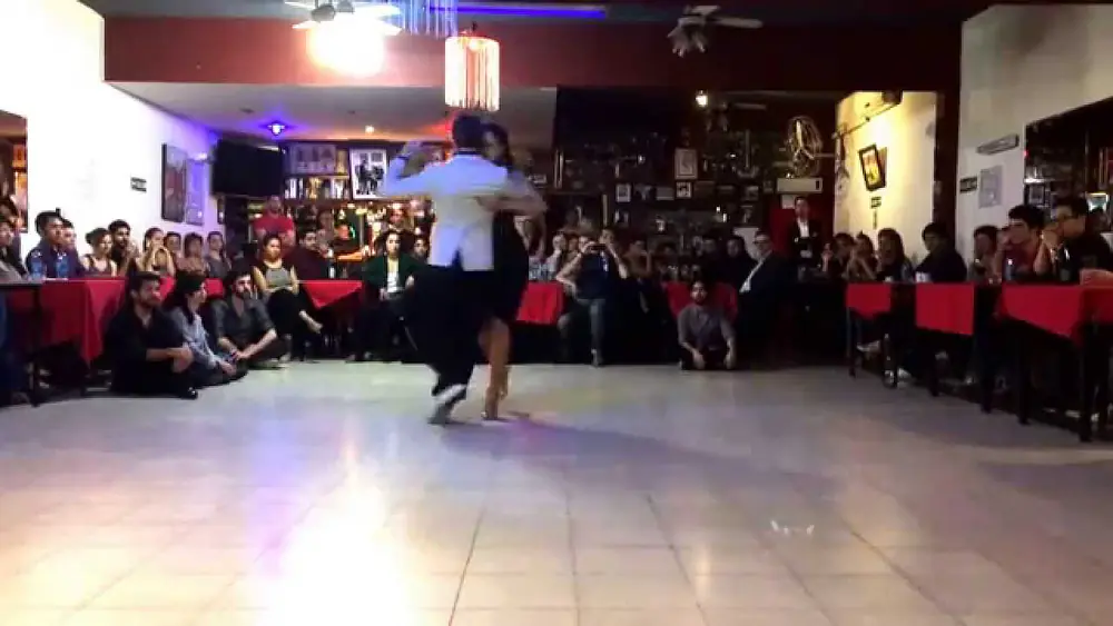 Video thumbnail for Mariana Dragone & Gianpiero Galdi - El Reloj - Milonga 10, Buenos Aires