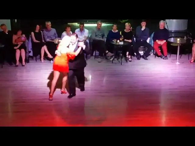 Video thumbnail for Yanina Erramouspe y Leo Ortiz, El Látigo, D'arienzo 24/04/17