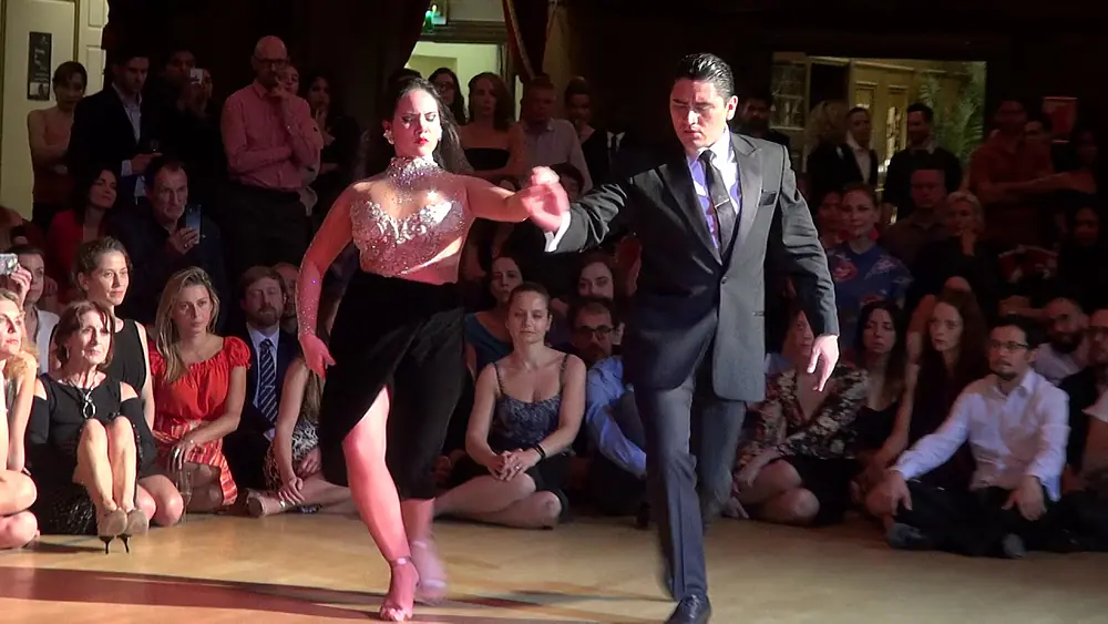 Video thumbnail for Aldana Silveyra & Diego Ortega @ UK Tango Festival 2019 - London 3/4