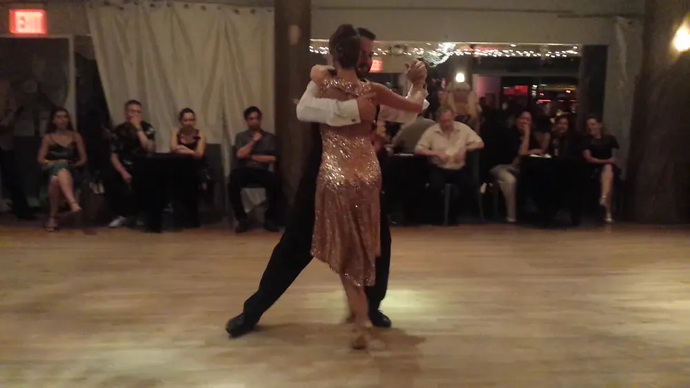 Video thumbnail for Argentine Tango: Daniela Roig &  Hernan Priento - Que Haces! Que Haces!